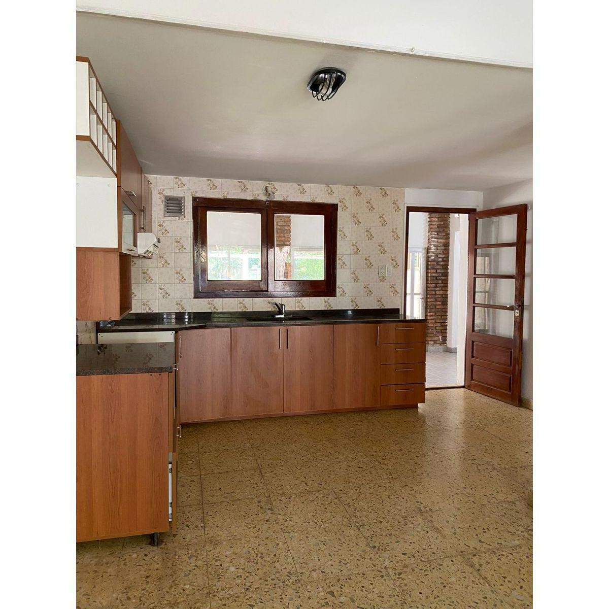 Casa céntrica en oliveros