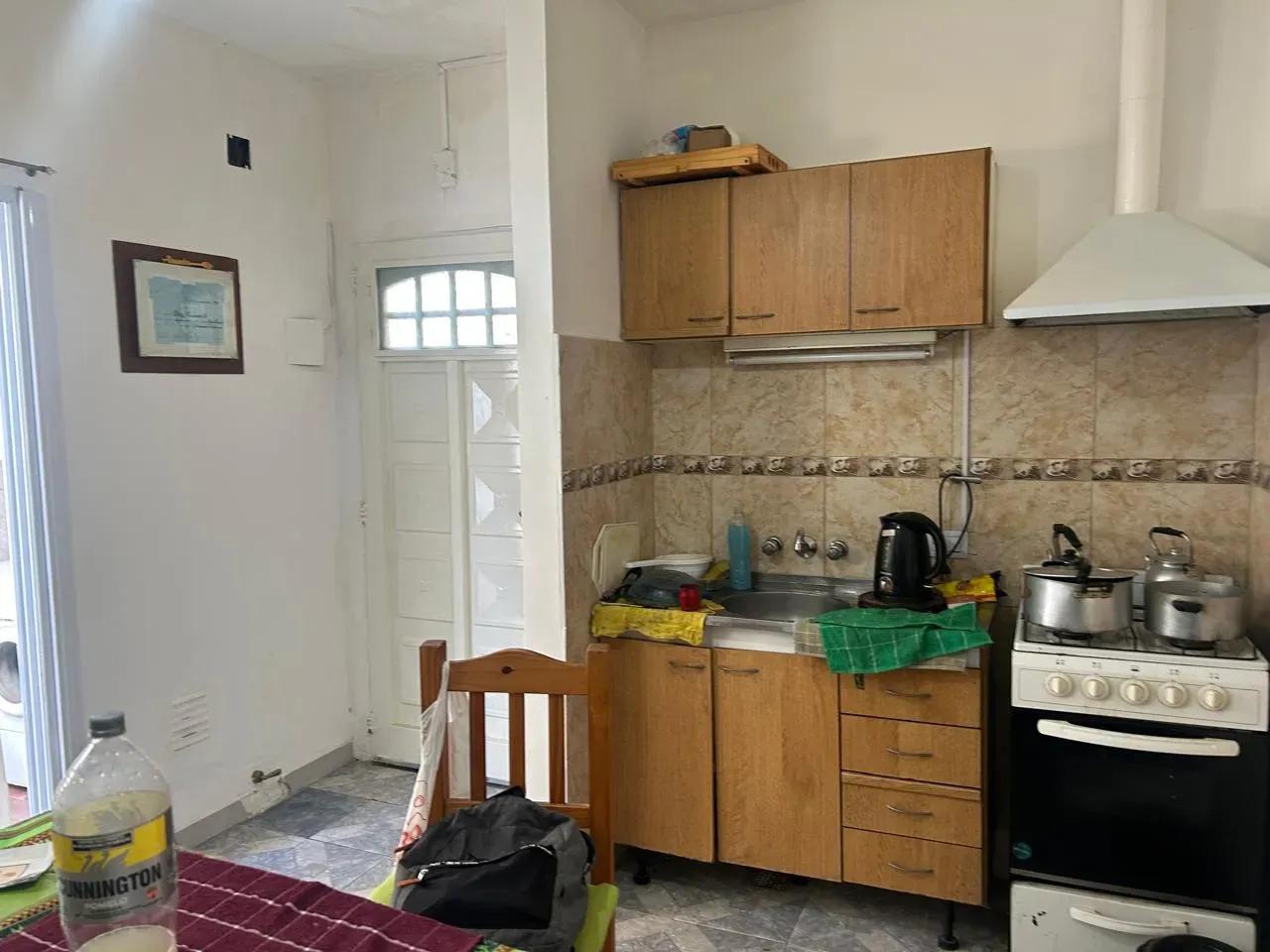 Foto de Departamento de 31 m² con 1 dormitorio en venta en Banfield, imagen 1