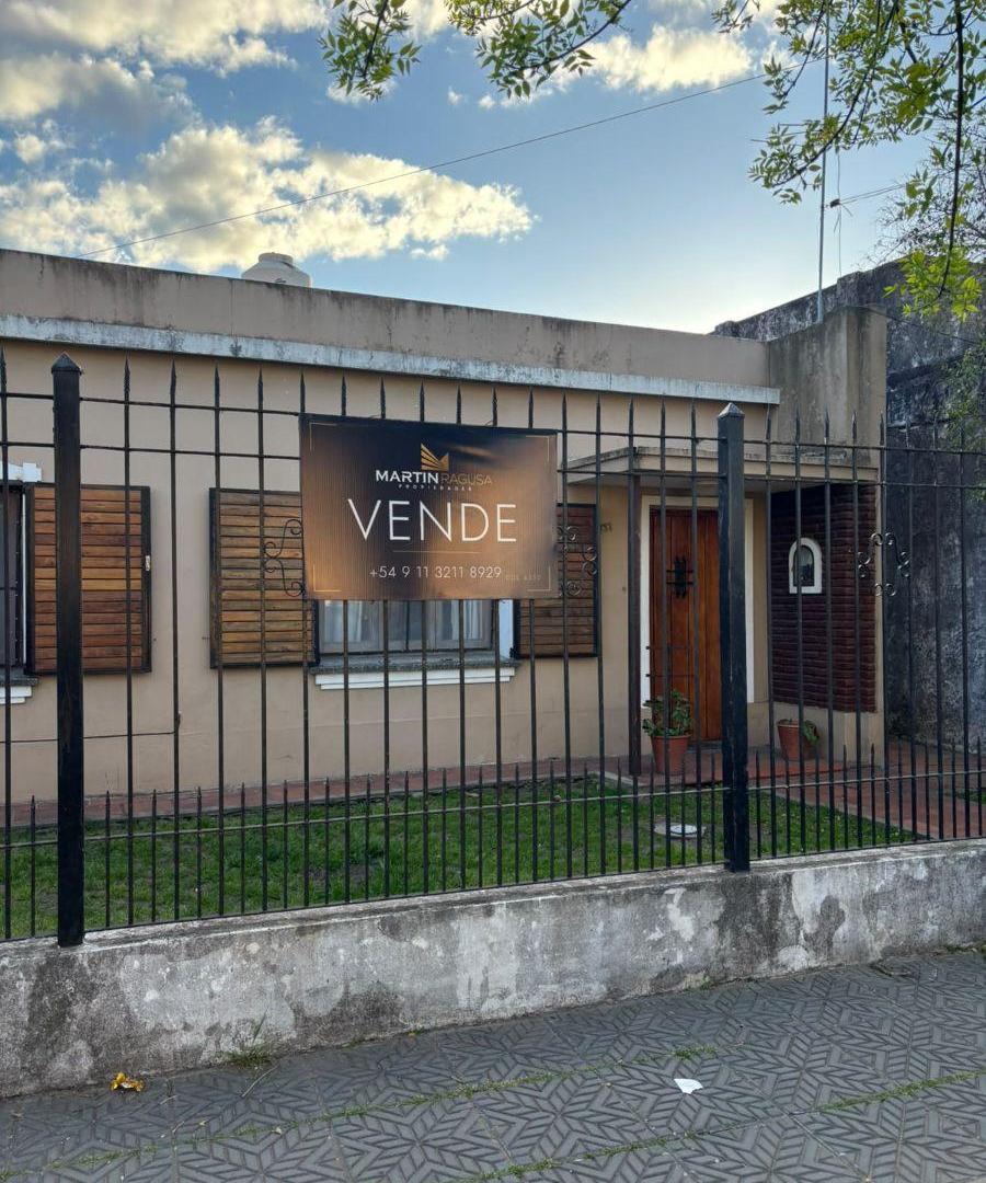 Foto de UNA PROPIEDAD CON MUCHO POTENCIAL TANTO PARA VIVIENDA COMO PARA, imagen 1