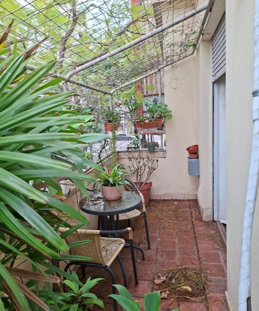 Foto de MUY BUEN PH DE 3 AMBIENTES EN PLANTA ALTA AL FRENTE CON BALCON., imagen 4