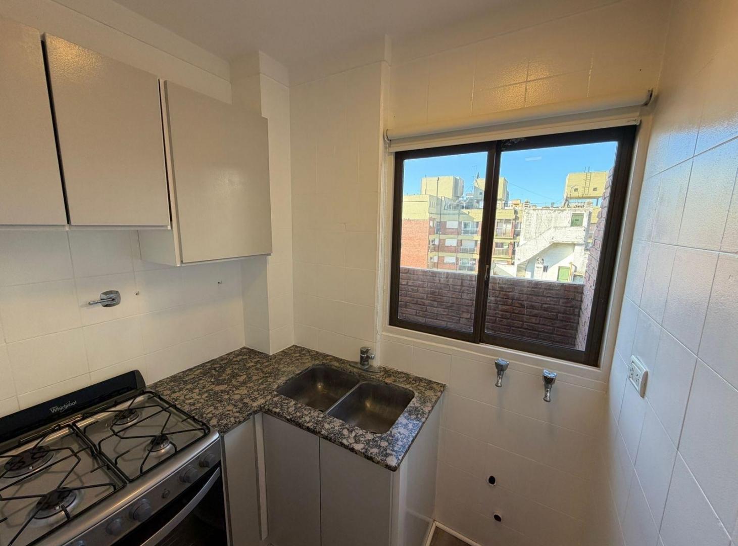 Departamento En Venta-2 Ambientes Reciclado-Con Balcon Y Cochera-Mar Del Plata