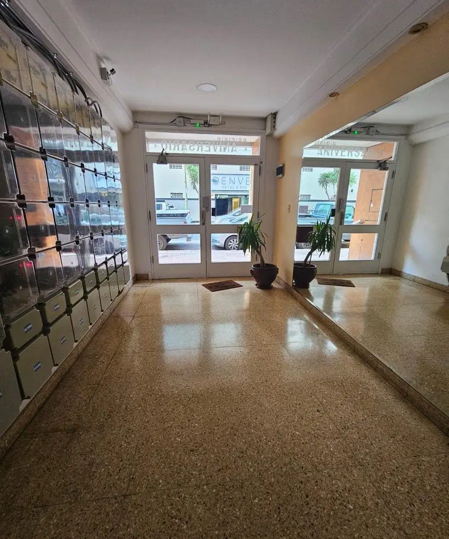 Departamento en venta-Monoambiente con balcon Frances-Aldrey-Mar del Plata 3
