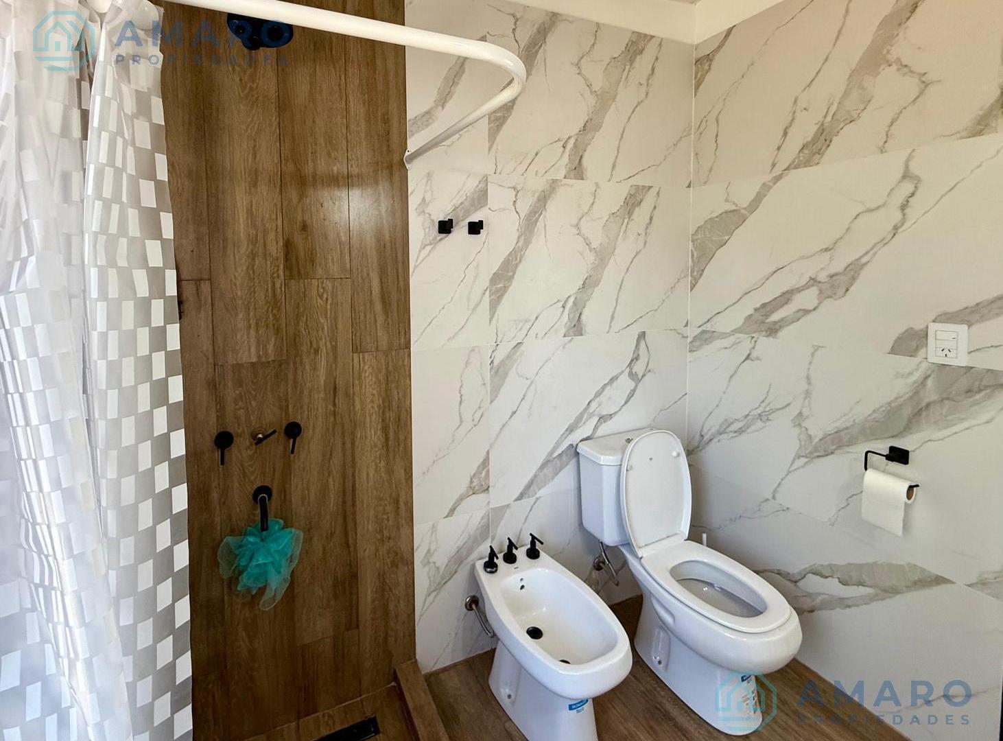 Venta · Casa · 2 Dormitorios · Cochera · Piscina · Paseo La Tradición · Funes