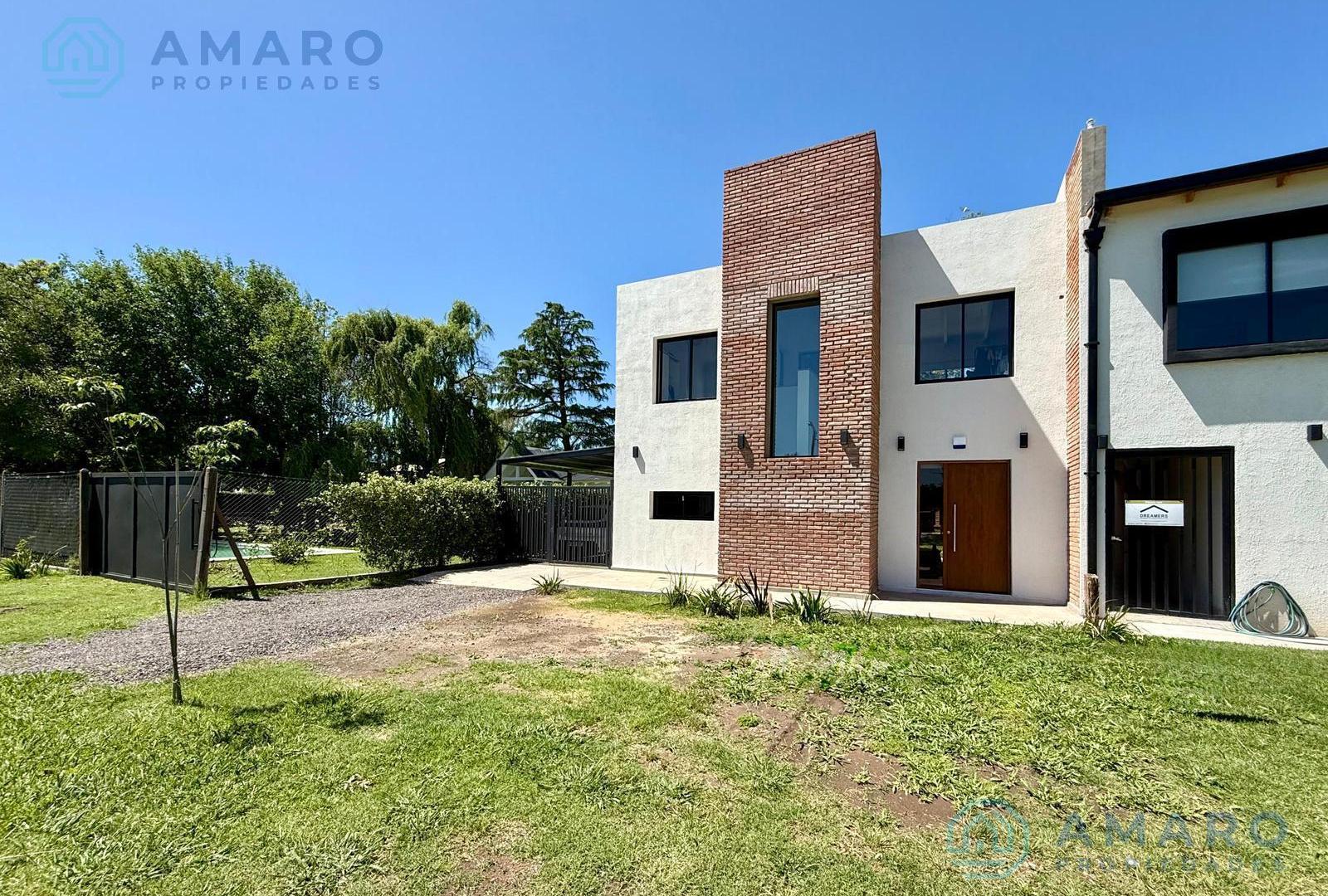 Venta · Casa · 2 Dormitorios · Cochera · Piscina · Paseo La Tradición · Funes