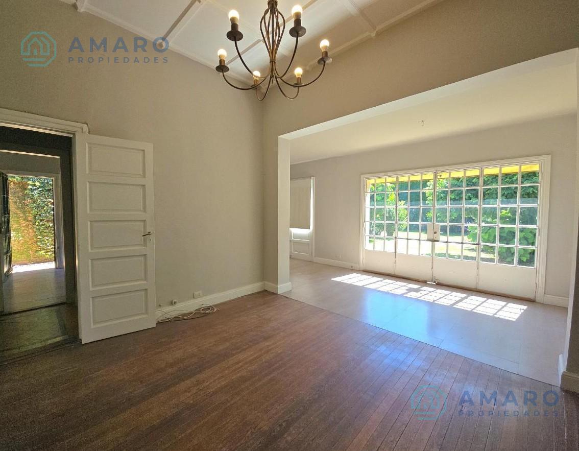 VENTA · CASA · 3 DORMITORIOS COMODÍN · COCHERA · FISHERTON