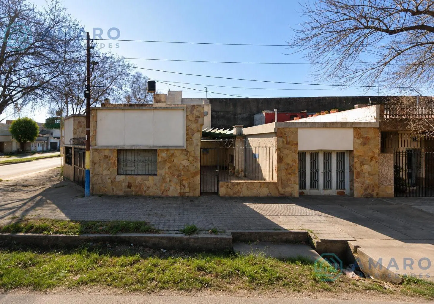 ·VENTA · CASA · 2 DORMITORIOS · PATIO · COCHERA · TRIANGULO 5