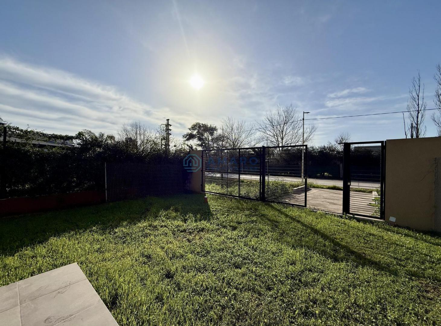 Foto de VENTA · DUPLEX · DOS DORMITORIOS · JARDÍN · PARRILLERO · TIERRA DE, imagen 1
