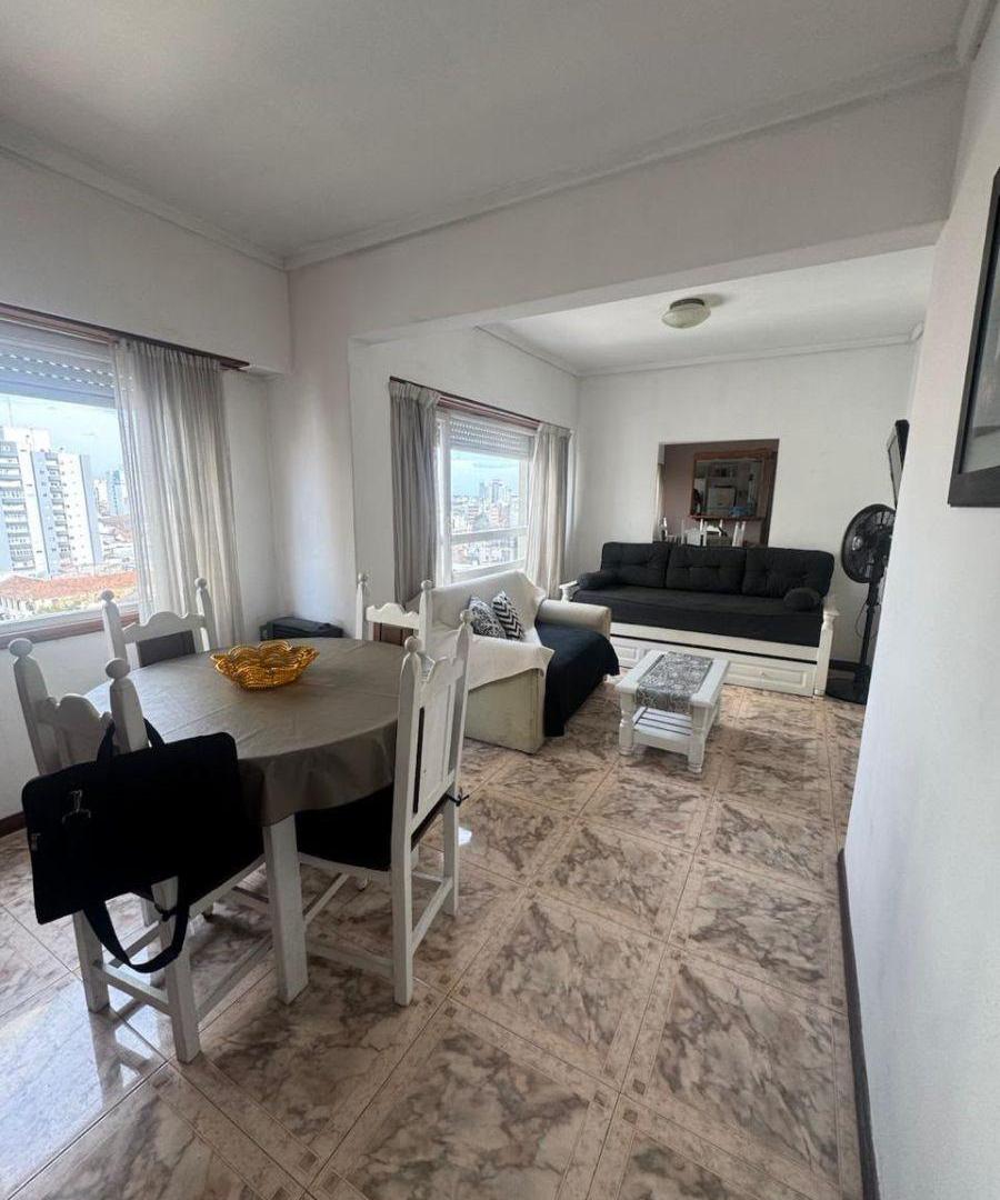 Foto de Impecable departamento dos ambientes al frente en ALQUILER por 12/24, imagen 1
