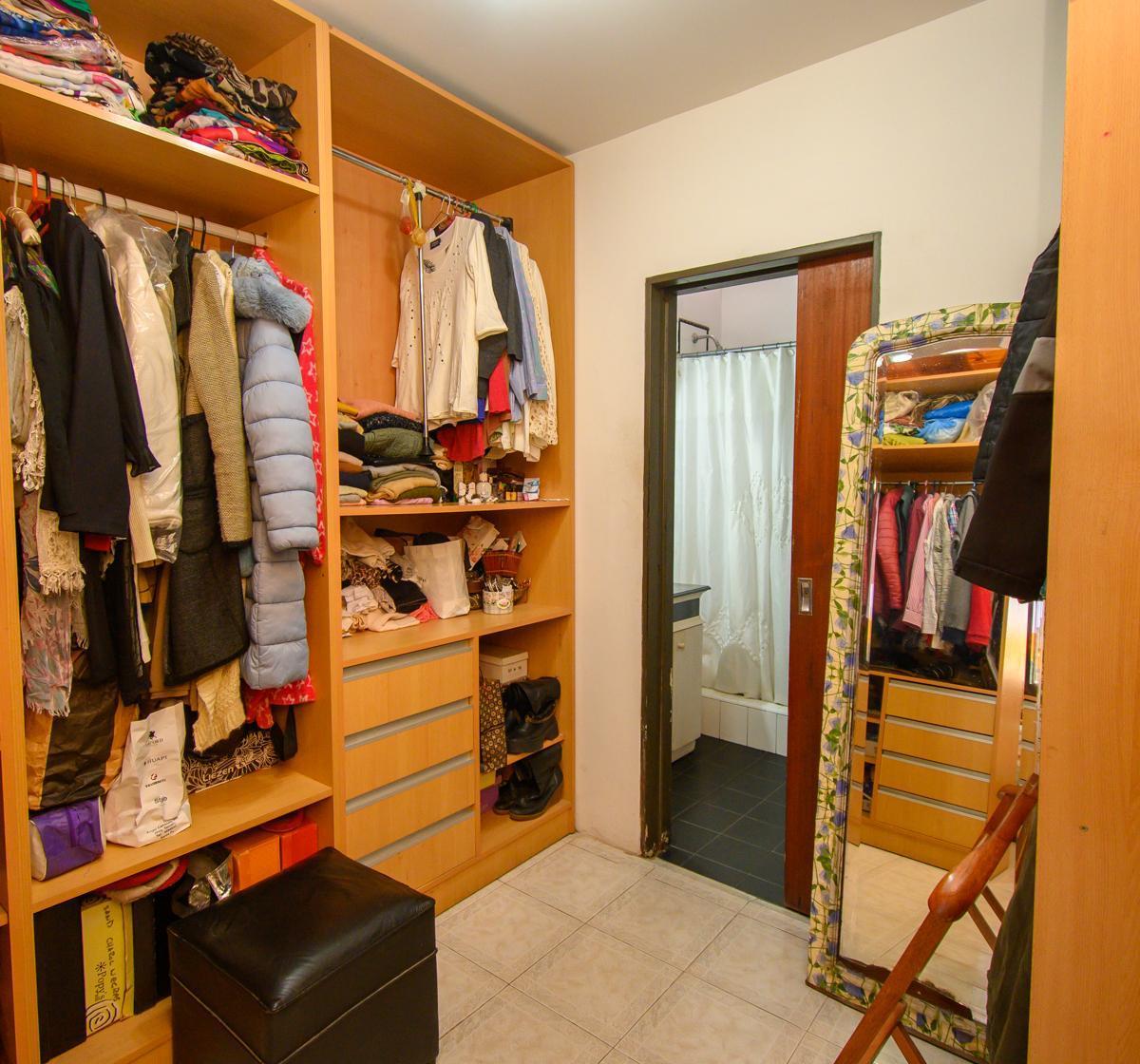 Foto de Casa Proxima a Av. Aristobulo Del Valle, imagen 5