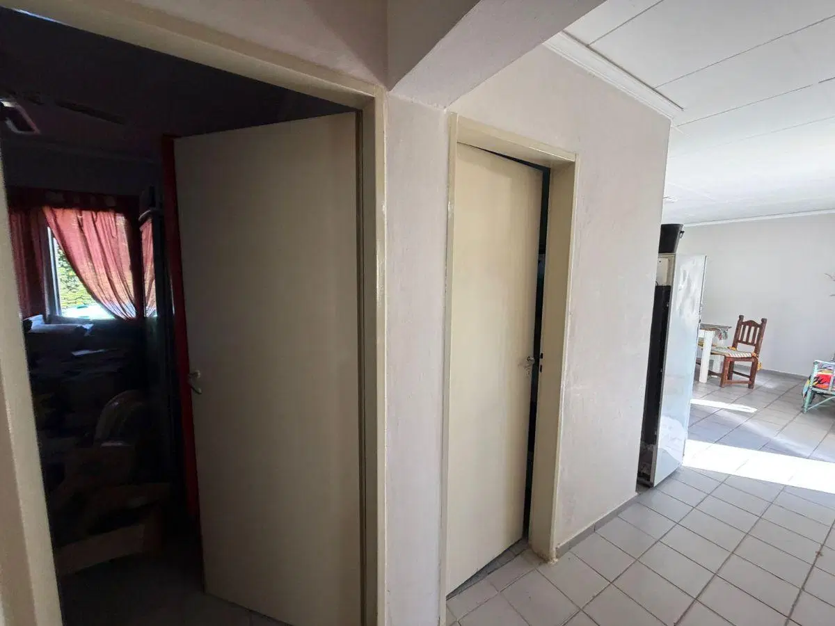 Casa de 3 Dormitorios con Patio a 50mts de calle Alberdi, Santo Tome. 5