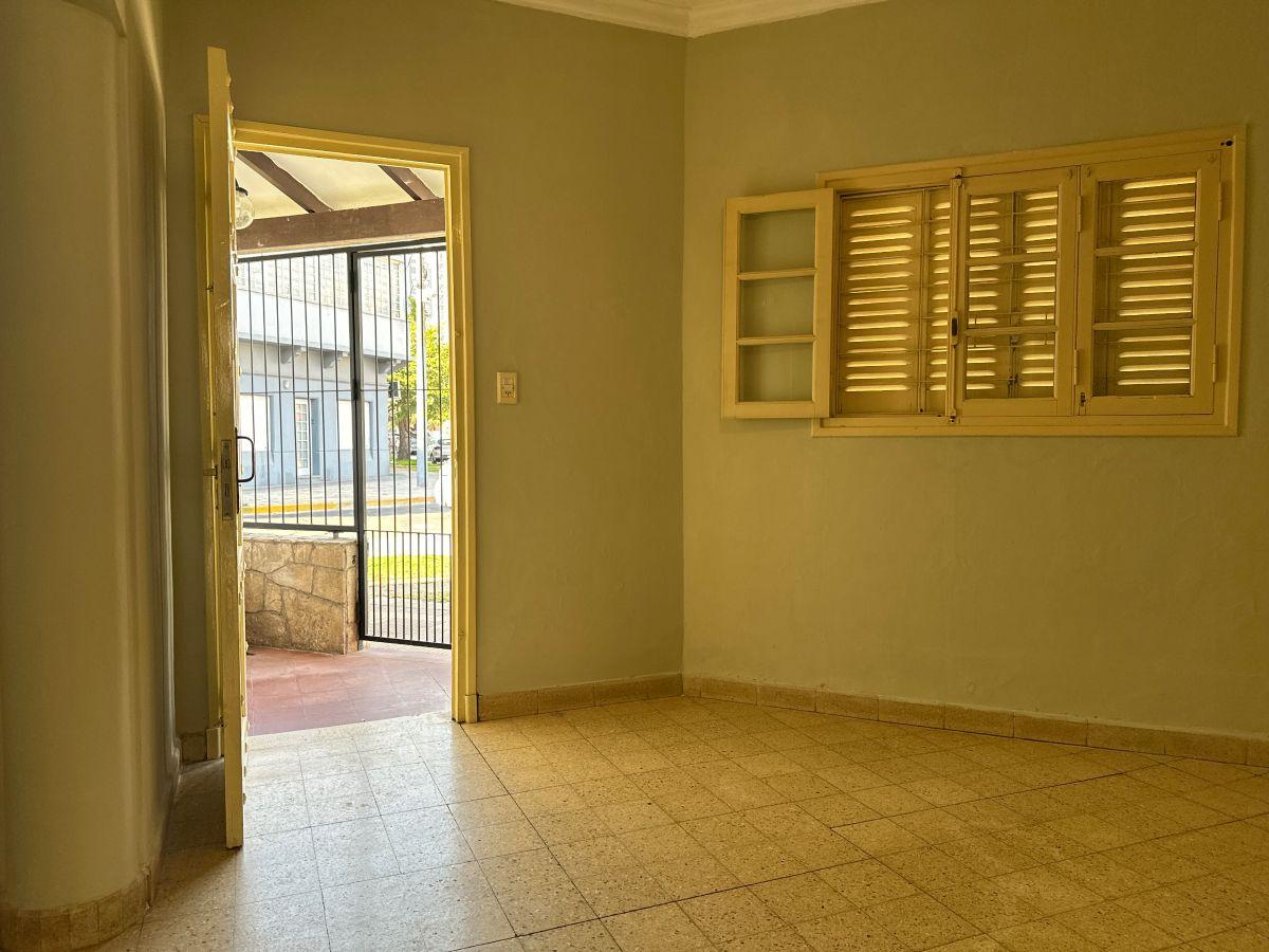 Foto de Casa de 3 Dormitorios, patio y terraza B° Fomento 9 de Julio, imagen 1