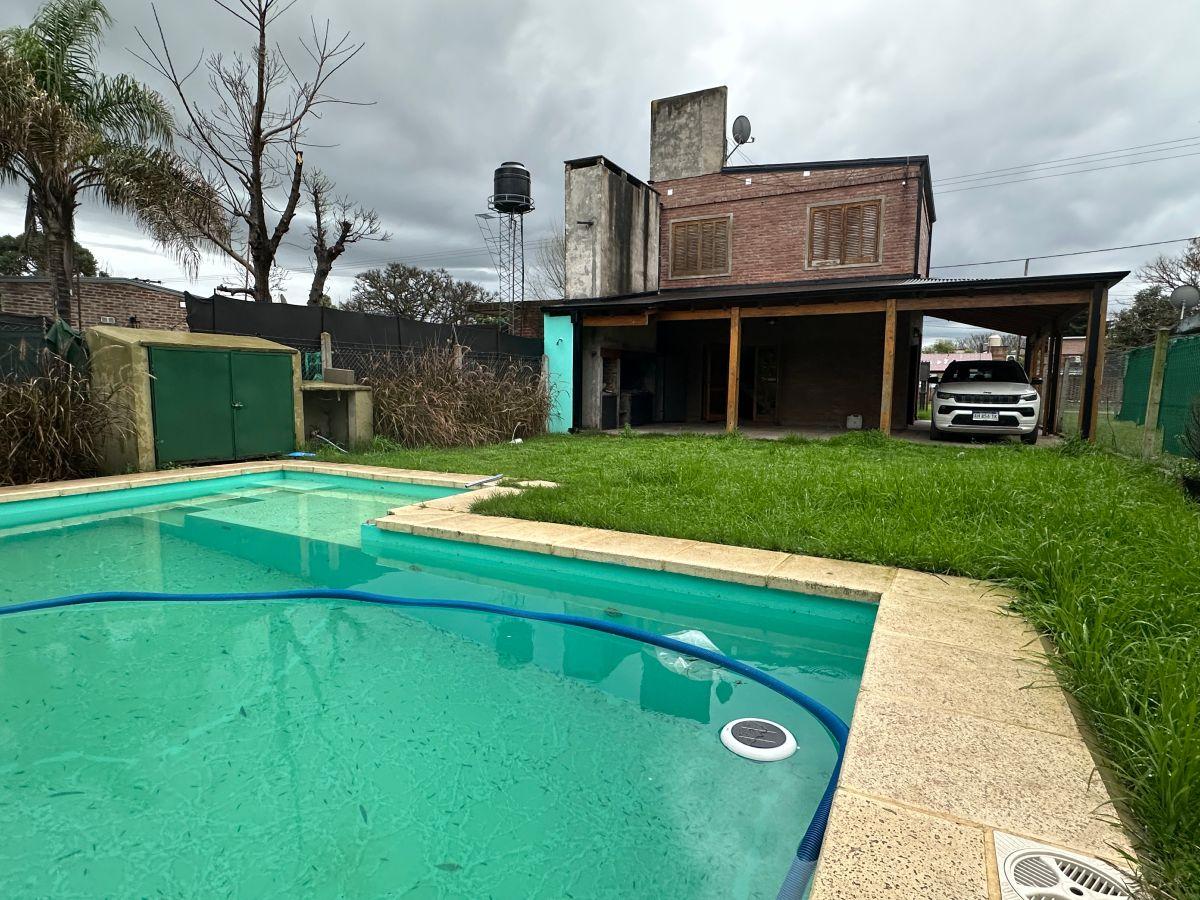 Foto de Casa 2 dormitorios con pileta, galería y cochera – Sauce Viejo, imagen 5