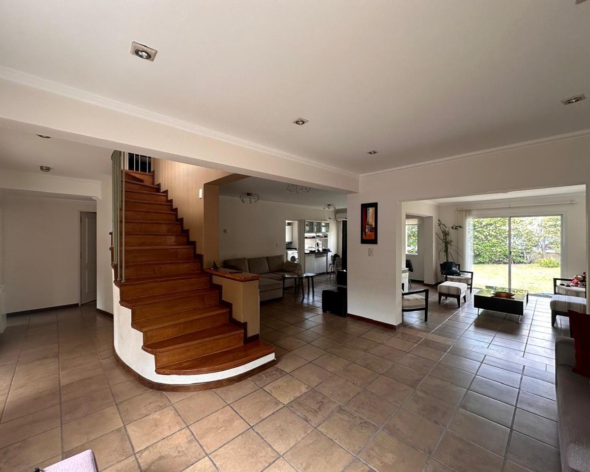 Casa en Venta Barrio Dalvian 5