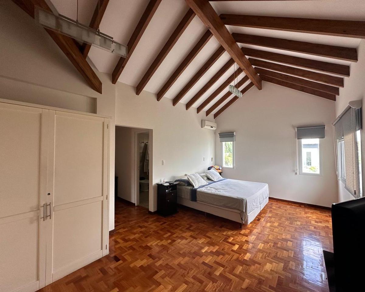 Casa en Venta Barrio Dalvian 4
