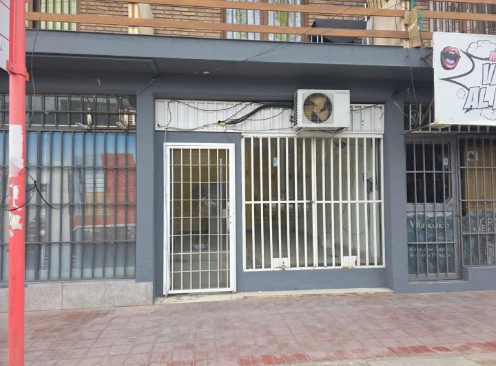 ALQUILER DE LOCAL EN GUAYMALLEN 2