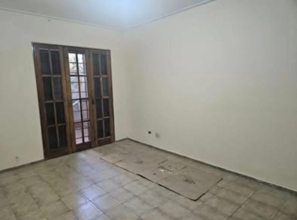 CASA EN ALQUILER EN CALLE LISANDRO MOYANO 3