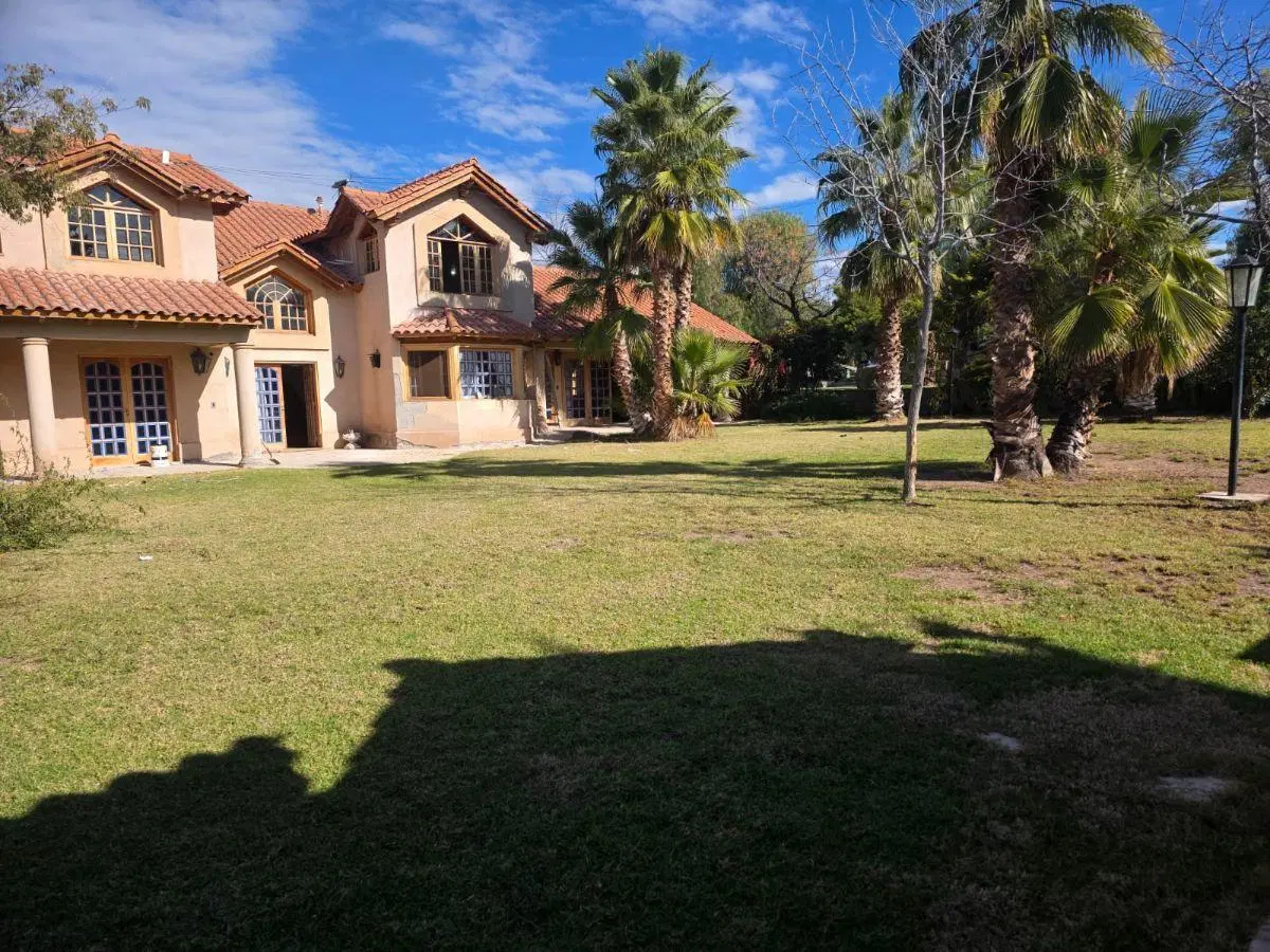 CASA ESQUINA EN ALQUILER BARRIO DALVIAN CIUDAD MENDOZA 4