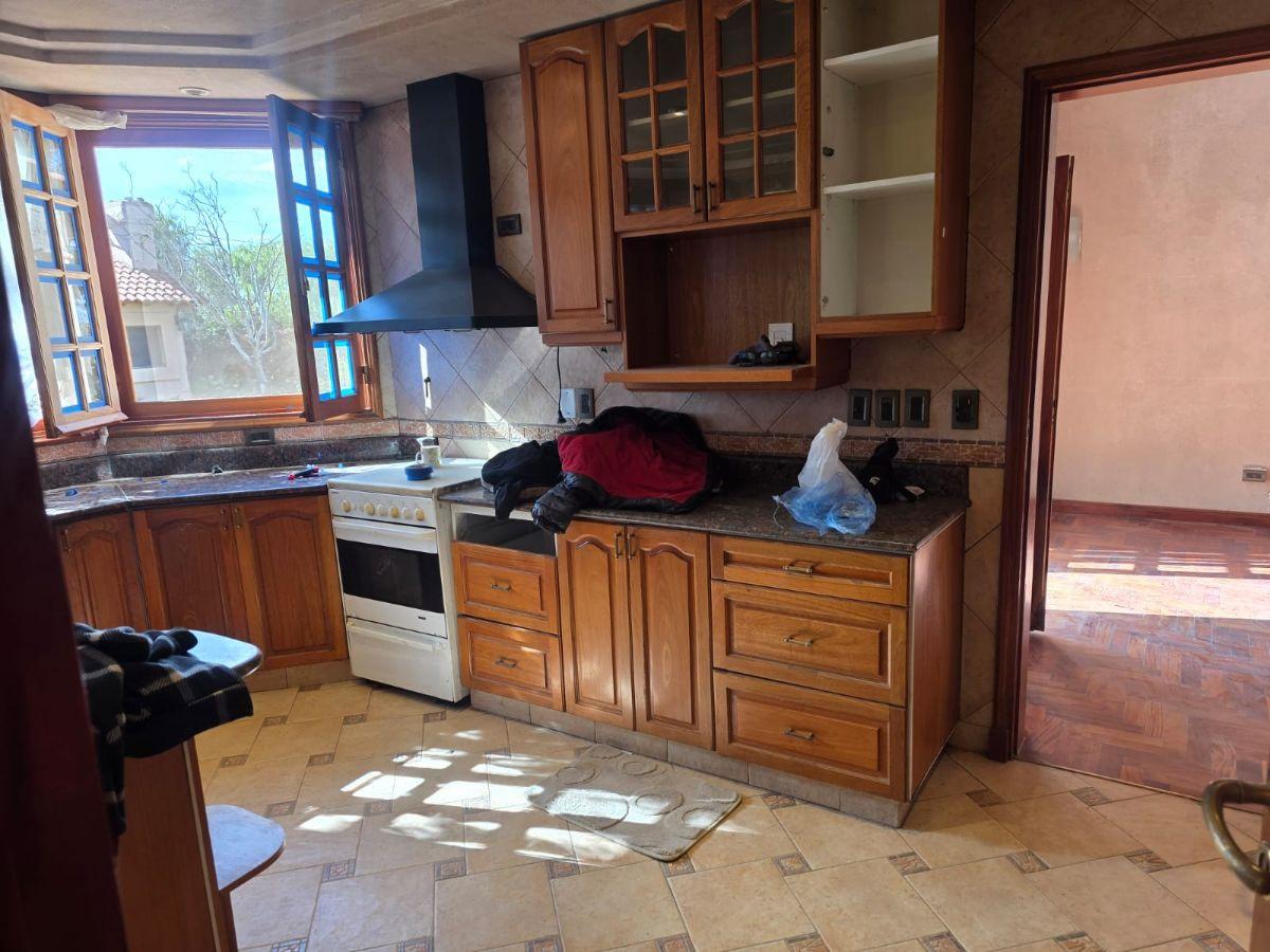 Foto de CASA ESQUINA EN ALQUILER BARRIO DALVIAN CIUDAD MENDOZA, imagen 5