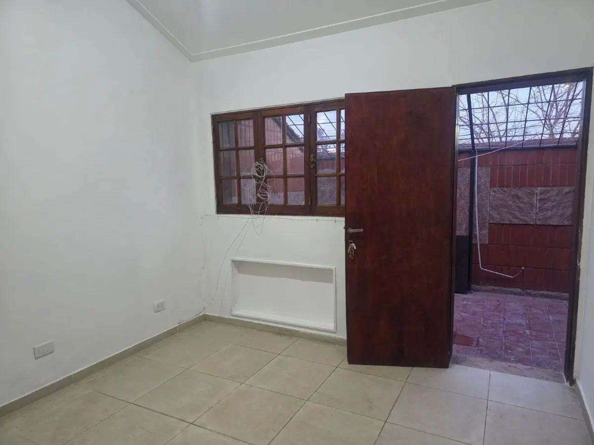 DEPARTAMENTO EN ALQUILER CALLE LISANDRO MOYANO LAS HERAS 2
