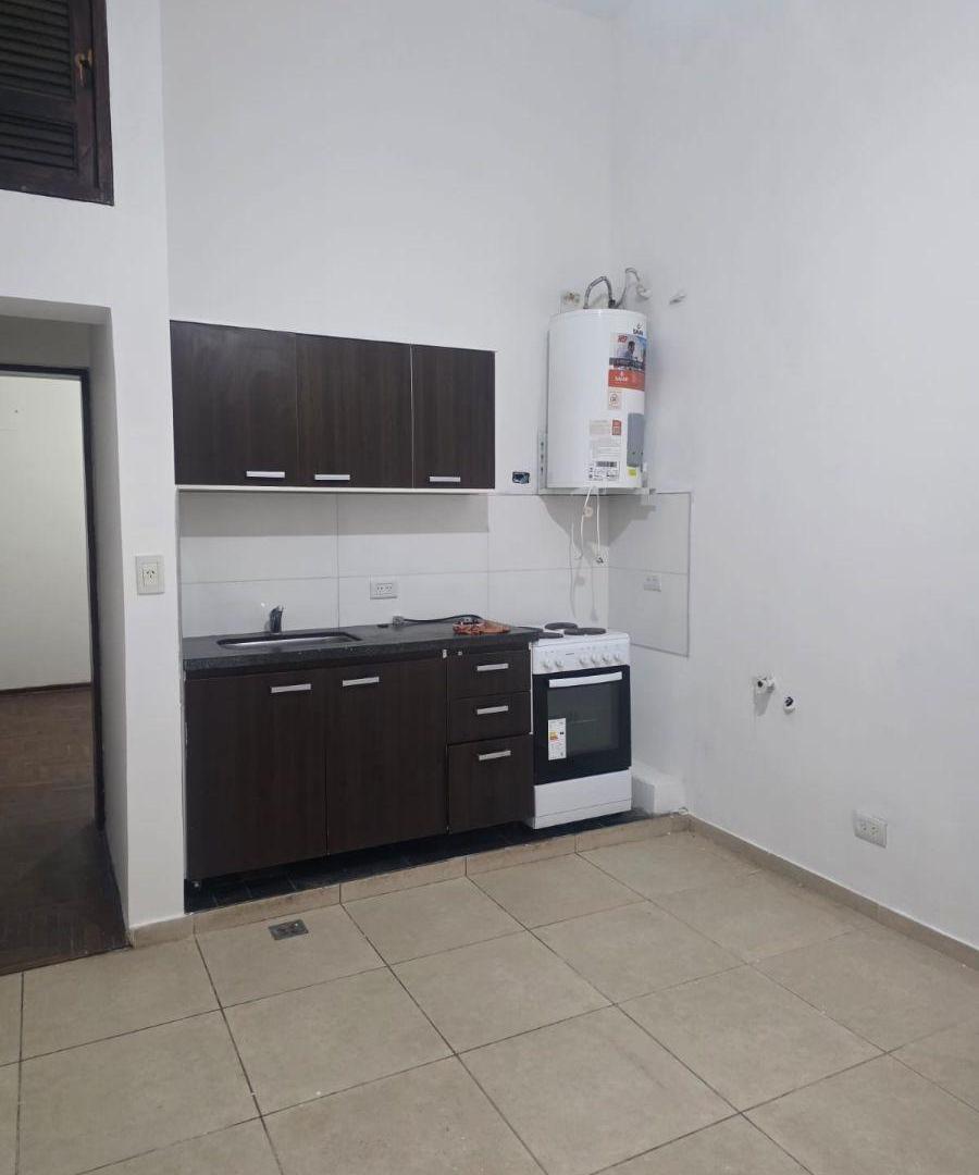 Foto de DEPARTAMENTO EN ALQUILER CALLE LISANDRO MOYANO LAS HERAS, imagen 5