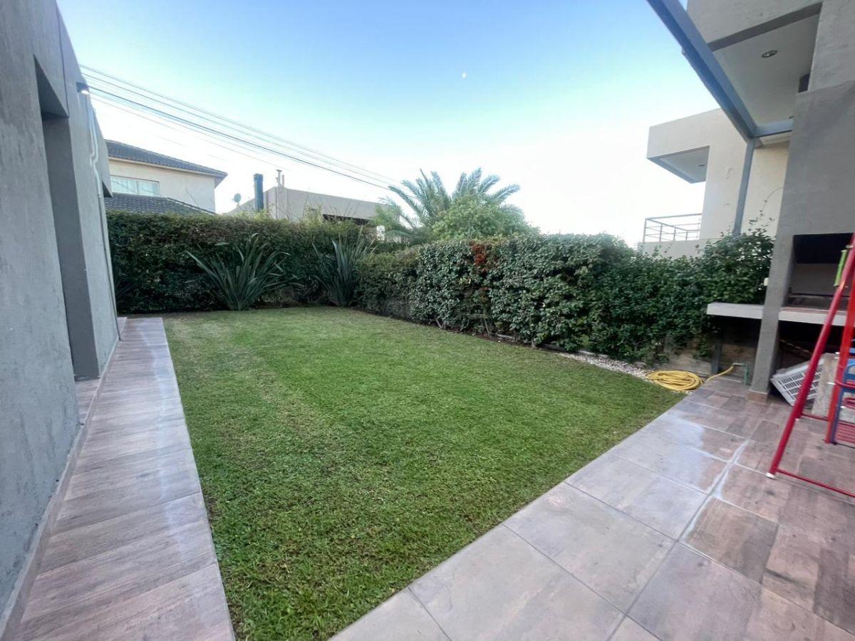 Foto de CASA EN VENTA BARRIO PRIVADO DALVIAN, imagen 2