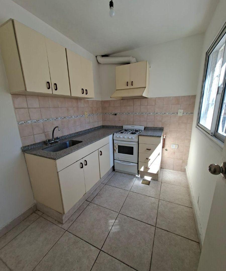 Foto de DUPLEX EN ALQUILER EN COMPLEJO CERRADO CALLE MITRE, imagen 4