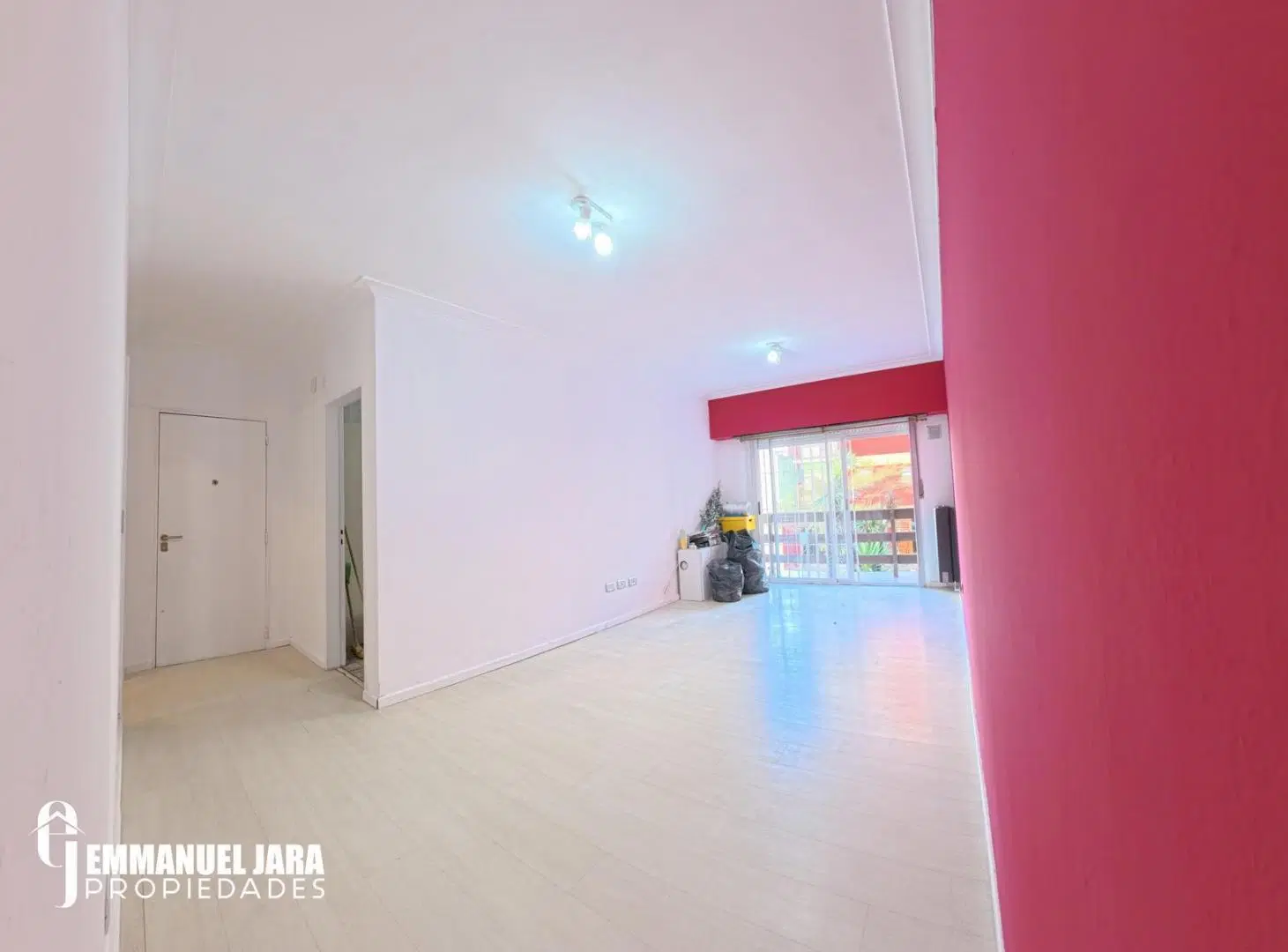 Venta departamento 3 ambientes a la calle | La Perla 2
