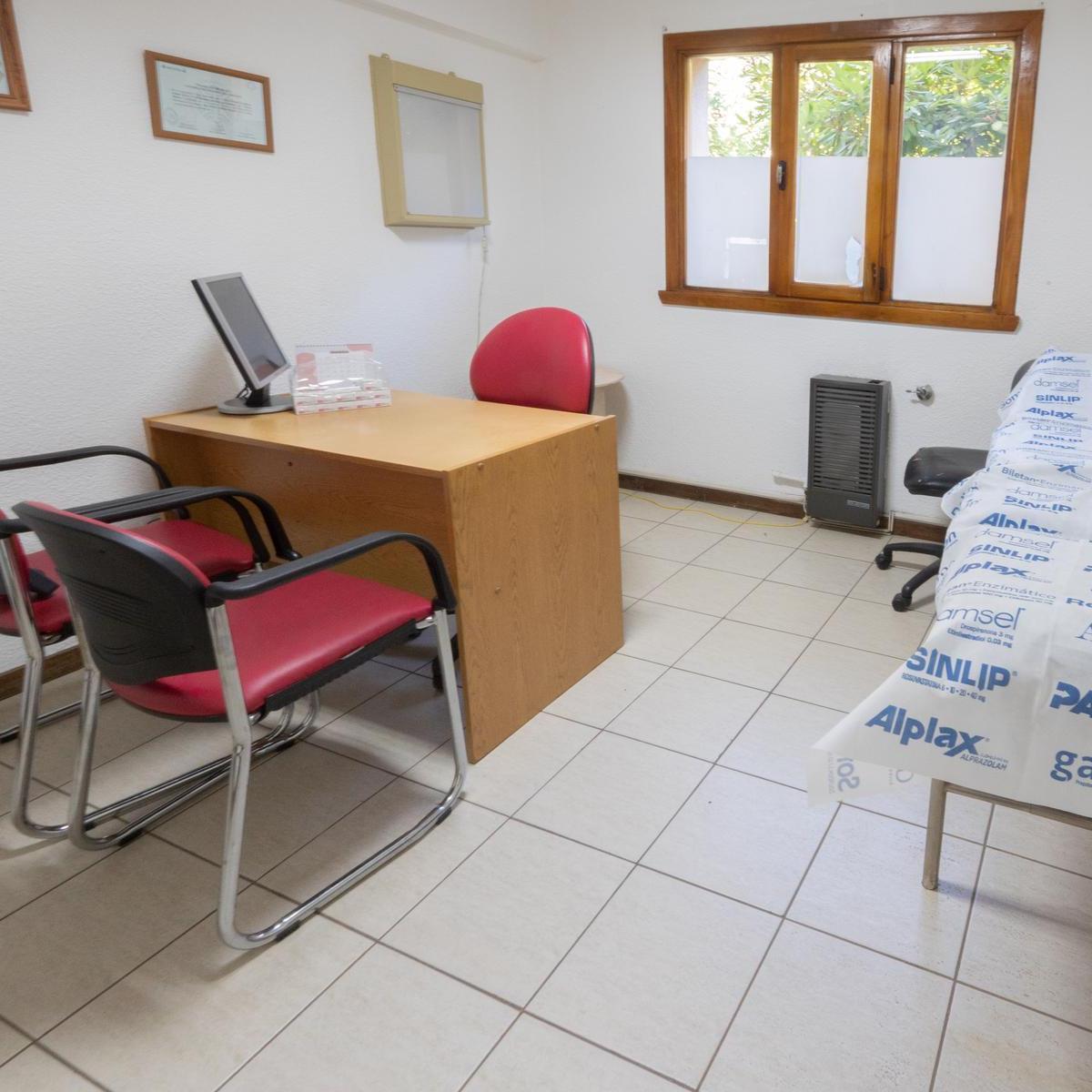 Complejo Multifuncional: Consultorios, Departamentos y Cabaña en Barrio Melipal, Bariloche 4