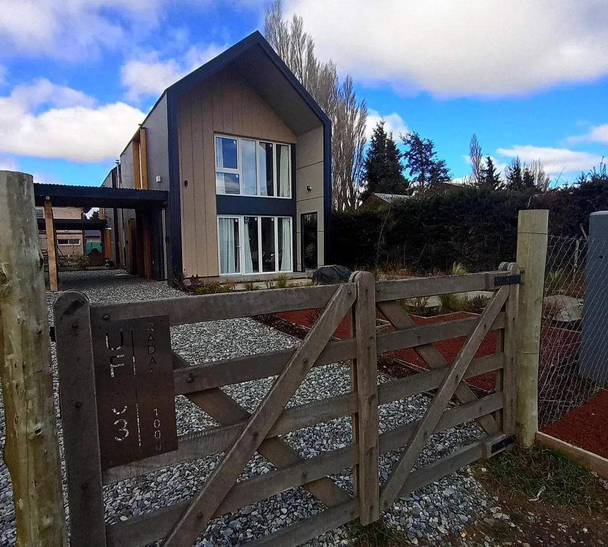CASA/PH VENTA en DINA HUAPI 3
