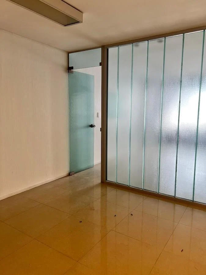 ALQUILER OFICINA 2DO PISO RECOLETA CON COCHERA APARTE OPCIONAL