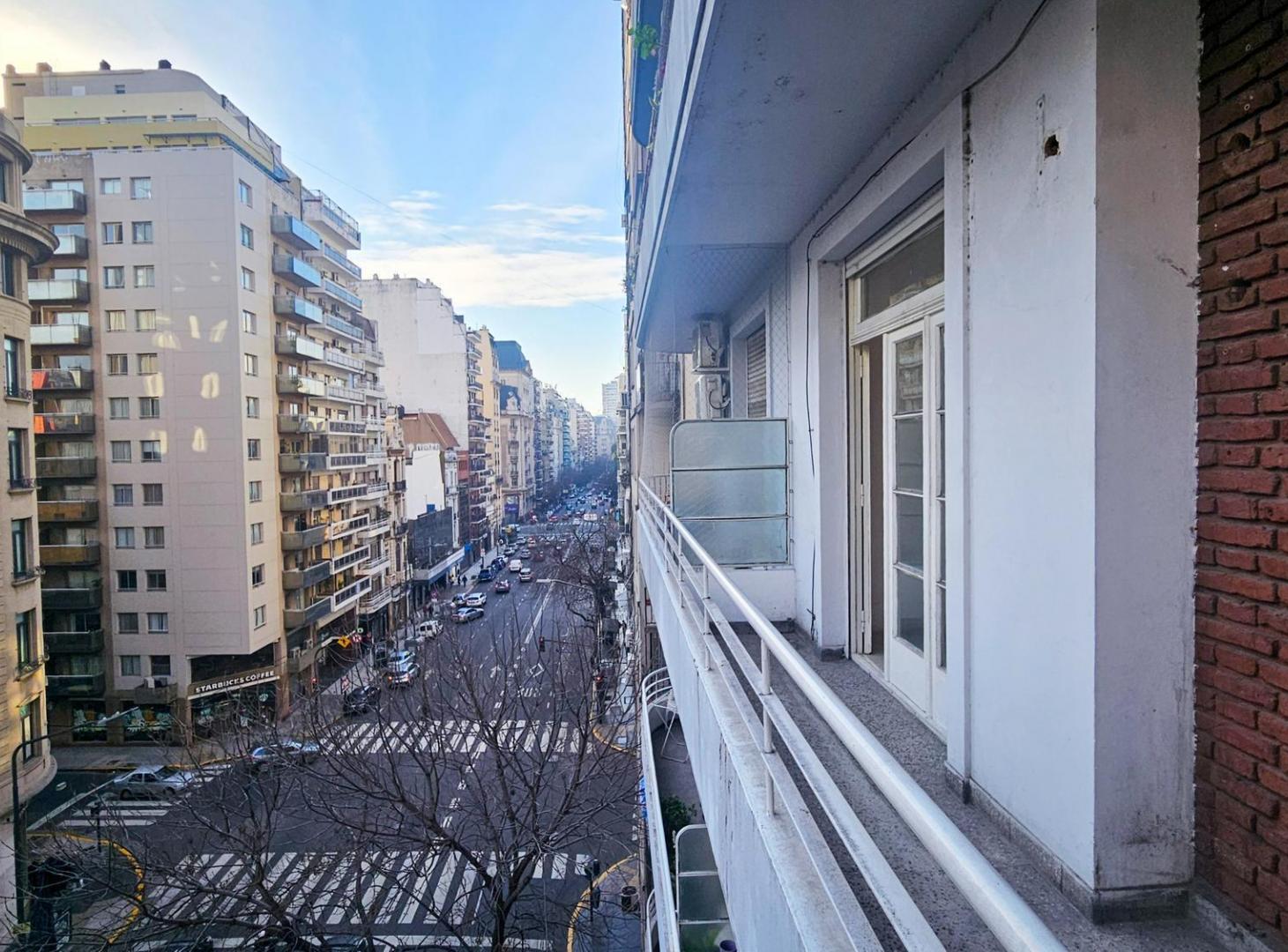 Foto de SEMIPISO 3 AMB a la Calle c/ Balcón corrido (C.A.B.A), imagen 1