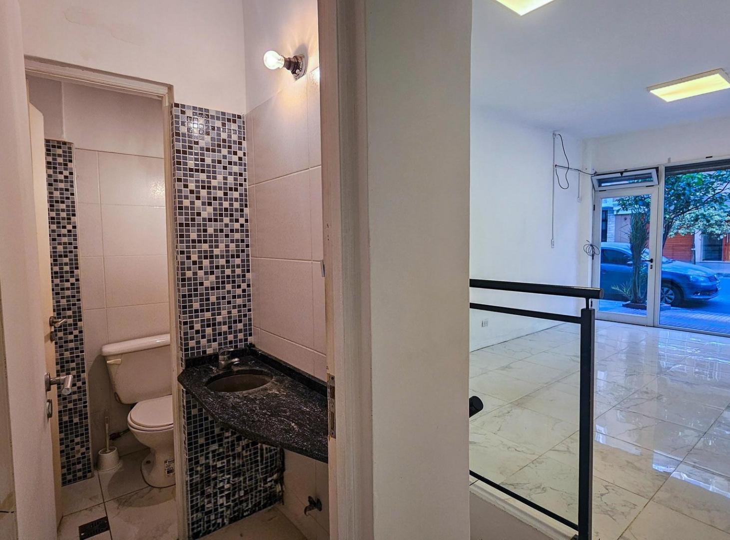Foto de Venta - Local a la calle en importante zona Comercial, imagen 5