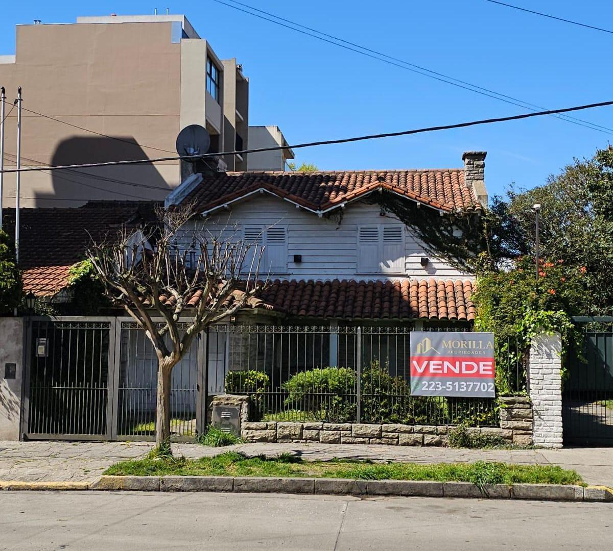 Foto de Chalet 4 AMB sobre Lote apto para desarrollar edificio, imagen 2