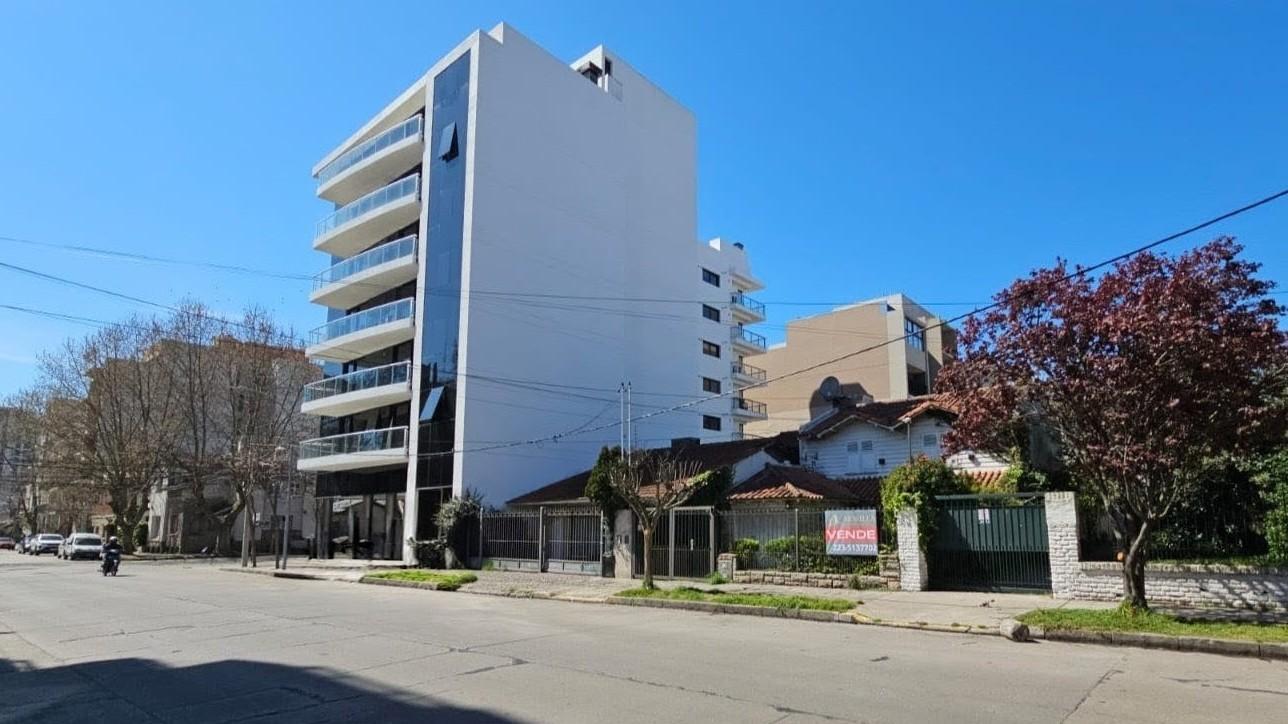 Foto de Chalet 4 AMB sobre Lote apto para desarrollar edificio, imagen 1