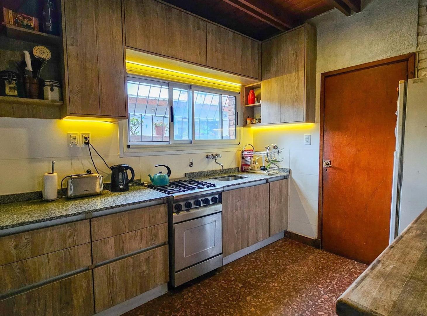 Foto de CHALET de 4 AMB c/ QUINCHO y JARDÍN - PUNTA MOGOTES, imagen 4