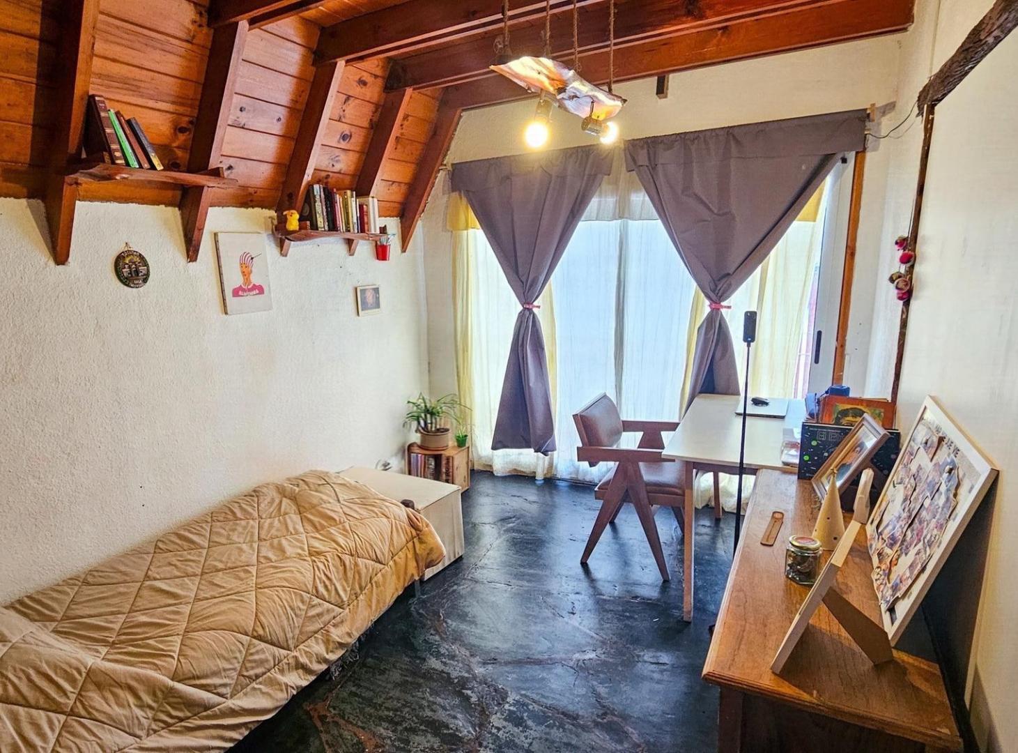 Foto de CHALET de 4 AMB c/ QUINCHO y JARDÍN - PUNTA MOGOTES, imagen 2