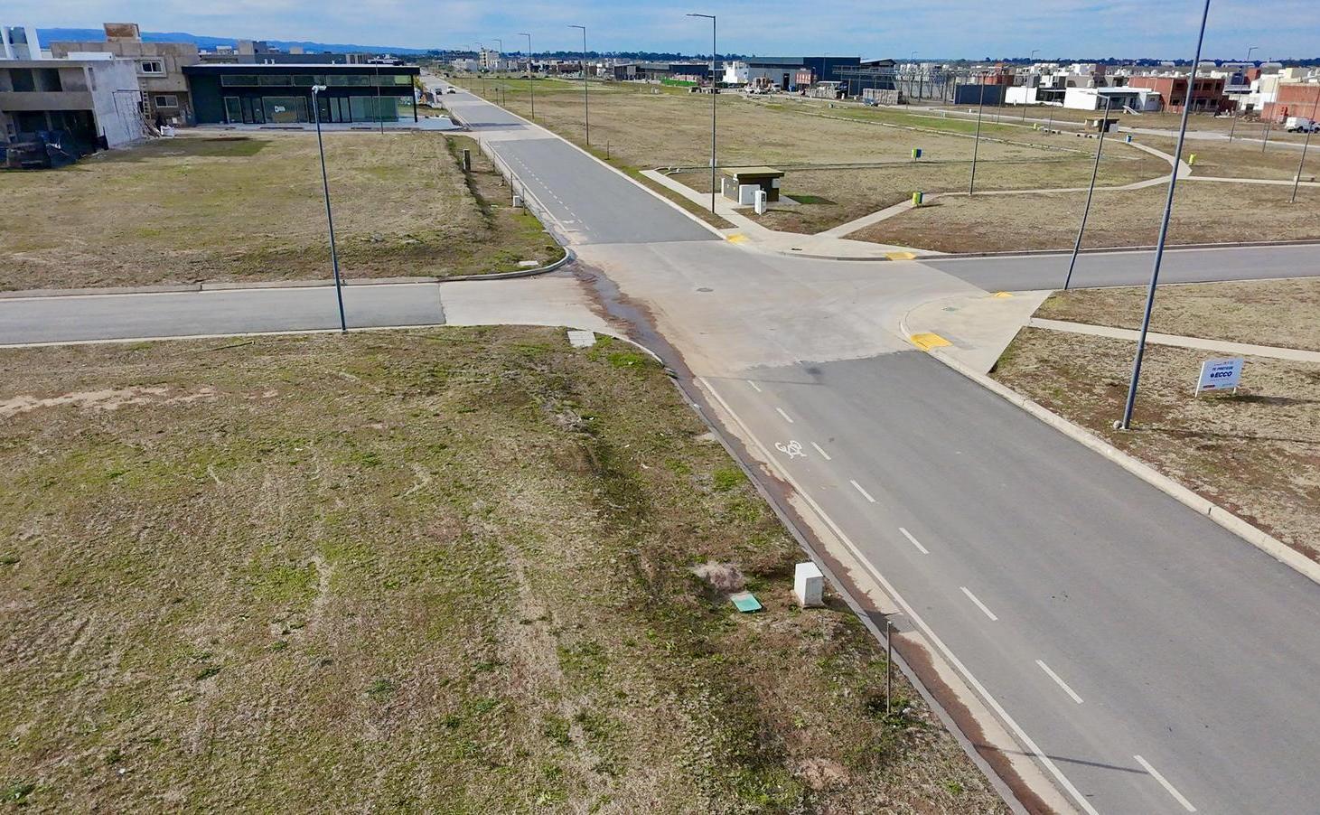 Lotes Contiguos - Apto Comercio - Docta Avenida