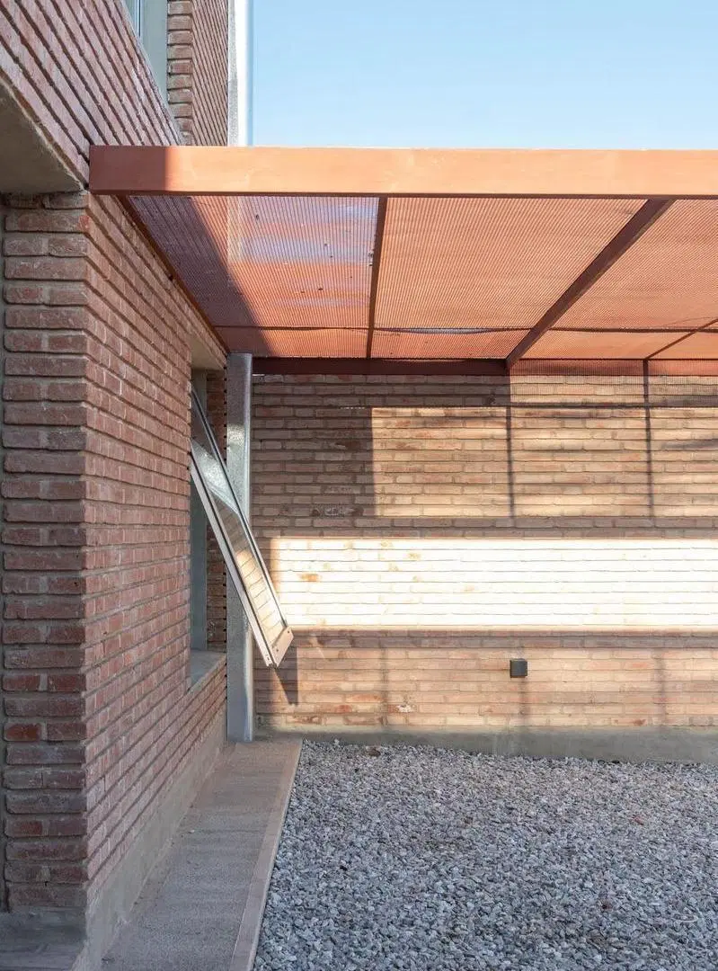 DUPLEX 3 DORM. Y 3 BAÑOS A ESTRENAR EN DOCTA 8