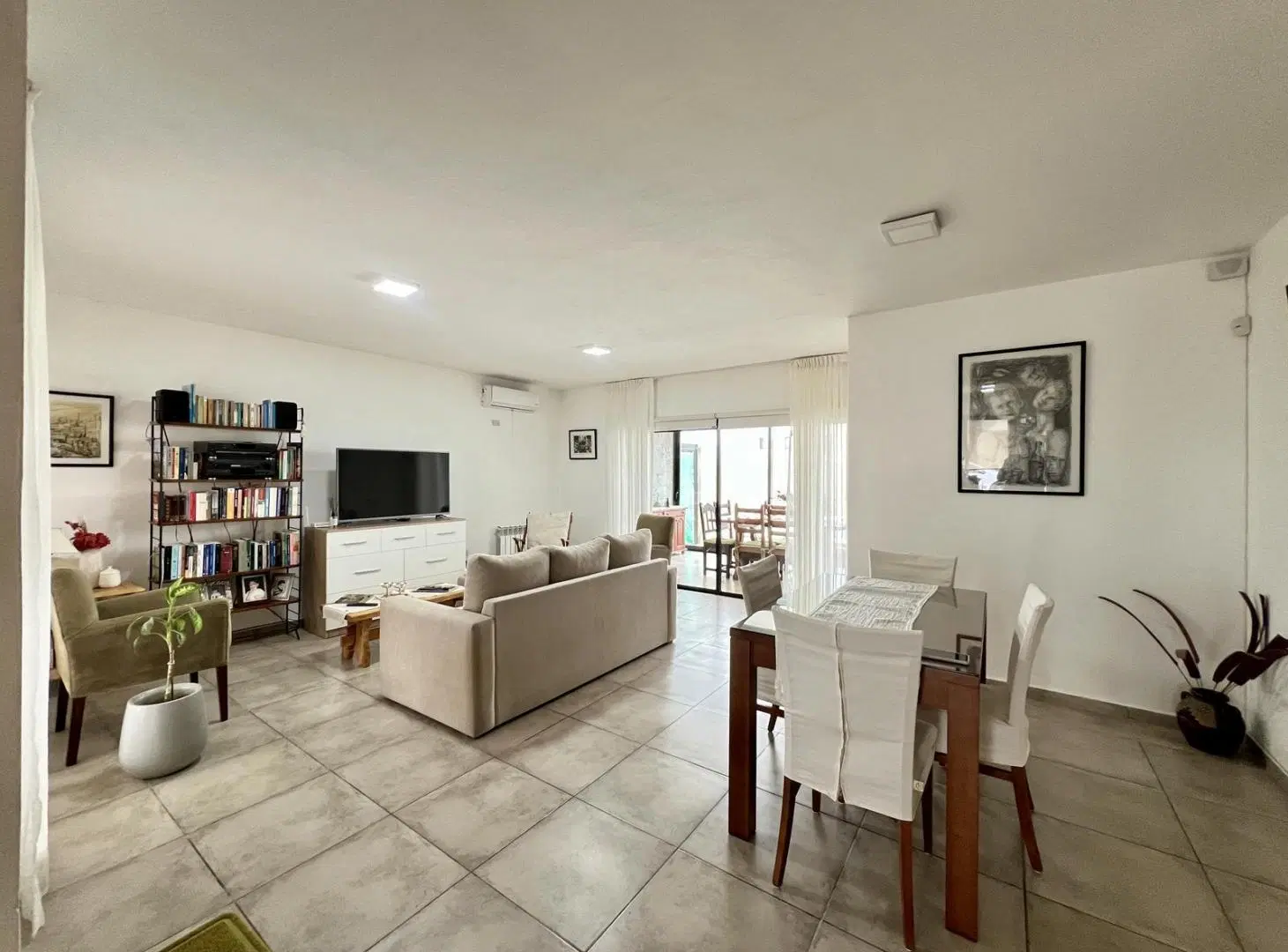 CASA EN PLANTA BAJA EXCELENTE UBICACION DE DOCTA 2