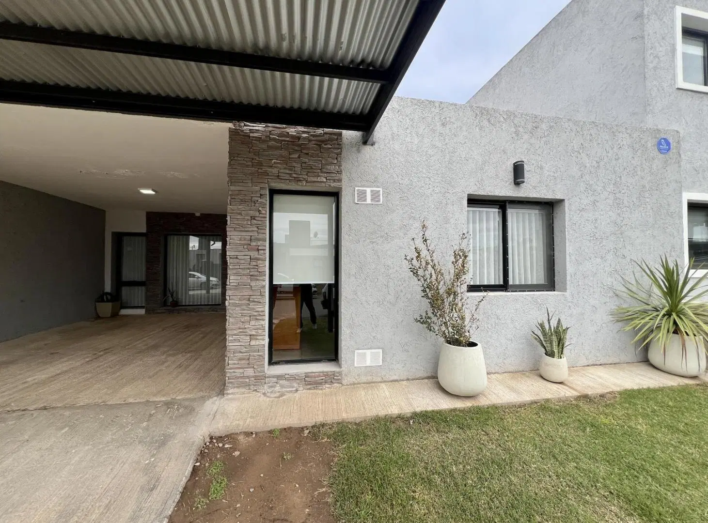 CASA EN PLANTA BAJA EXCELENTE UBICACION DE DOCTA 3