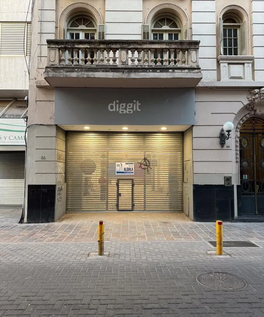 Local Comercial en Rivadavia 86 2
