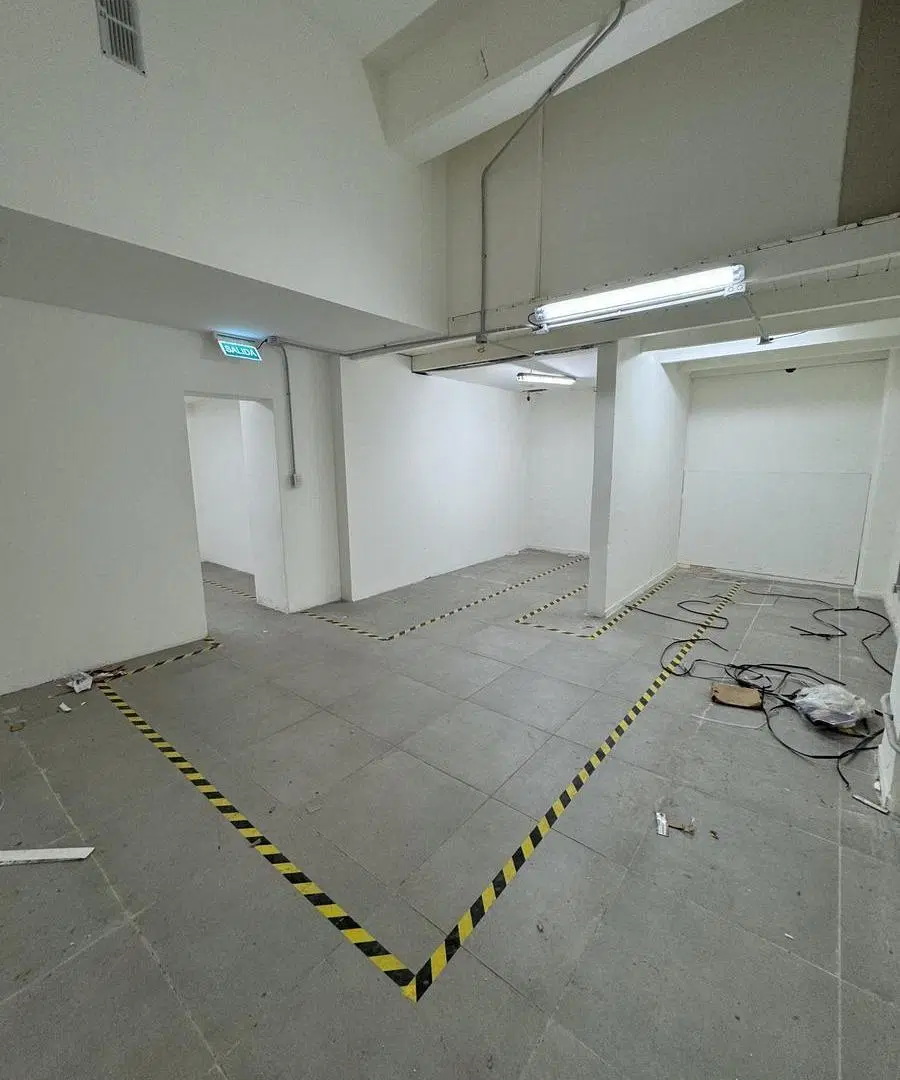Local Comercial en Rivadavia 86 8