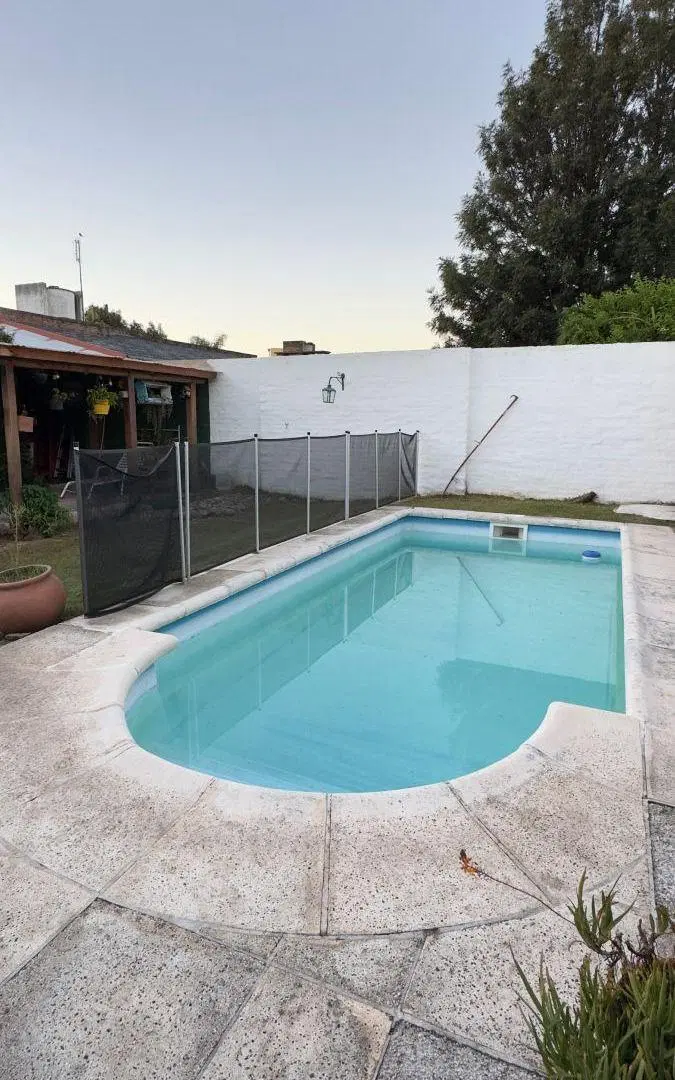 Casa con 3 dormitorios y 350 m² en venta en Poeta Lugones 3