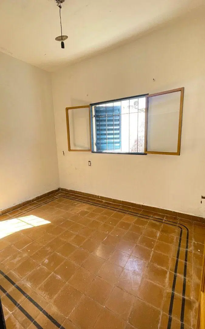 Casa de 200 m² con 2 dormitorios en venta en General Bustos 5