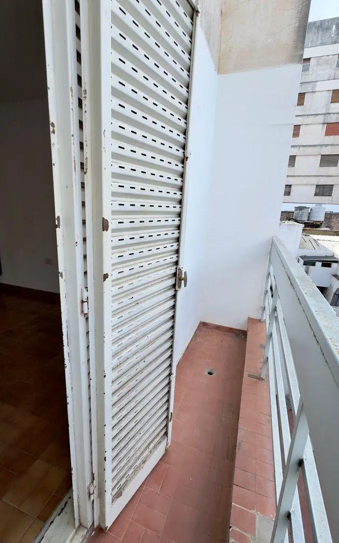 Alquilo dpto de 1 dorm sobre Av. 24 se Septiembre B° General paz 5