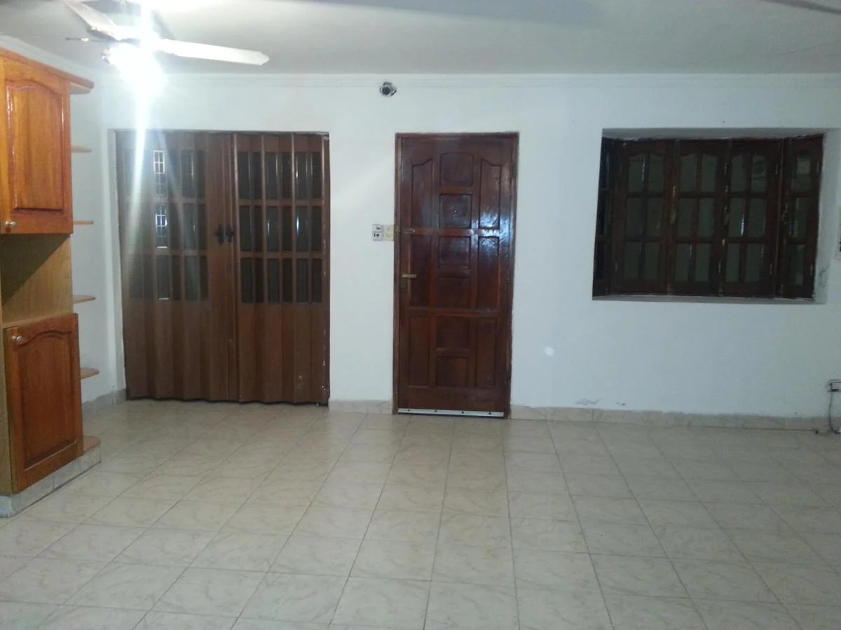 Casa 3 Dorm y Cochera - Mb Estado - B° Seoc (Ubic. Entre Av Colon y Av A. Vespucio) 5