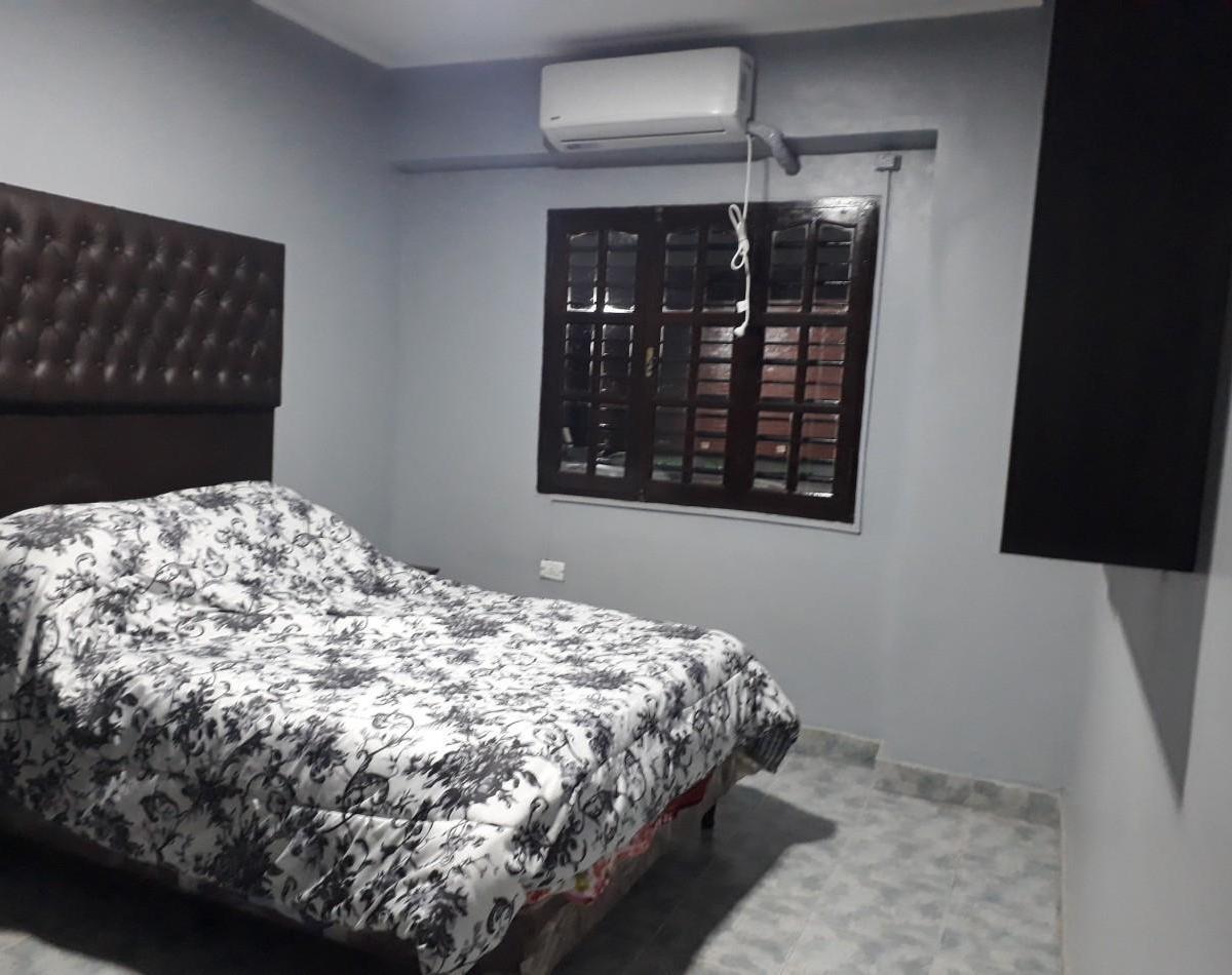 Casa 3 Dorm. San Lorenzo Al 2700 - Impecable 1