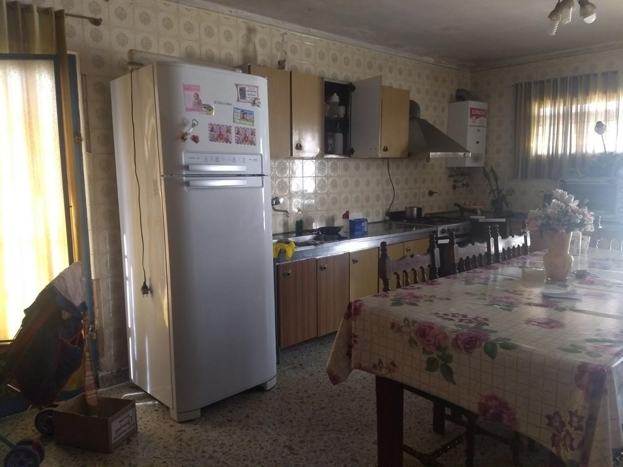Foto de CASA A LA VENTA MAS AMPLIA PLANTA ALTA CON DOBLE COCHERA A DOS CUADRAS, imagen 3