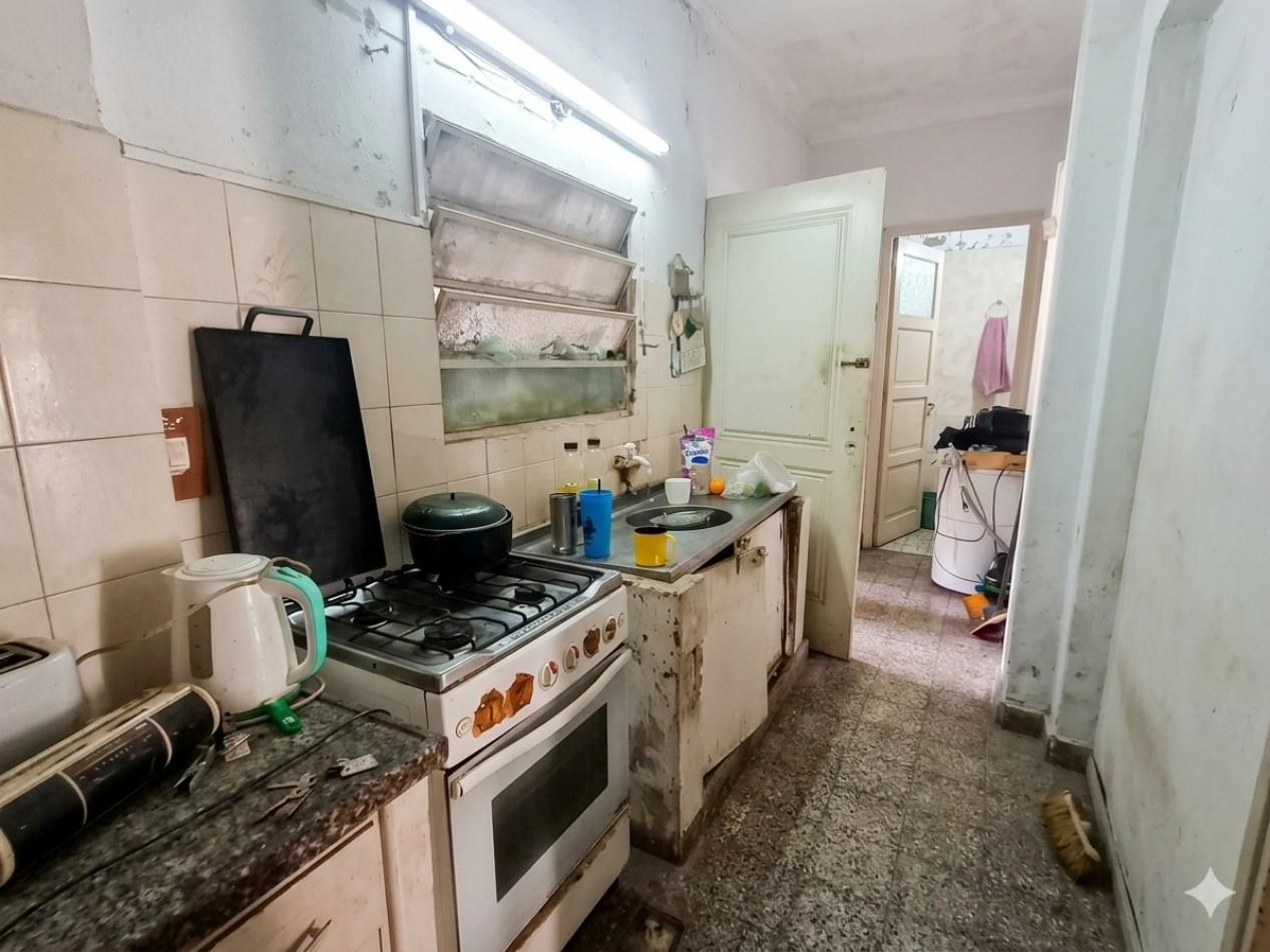 Foto de CASA A LA VENTA UNA CUADRA AL ESTE DE BLAS PARERA, imagen 2