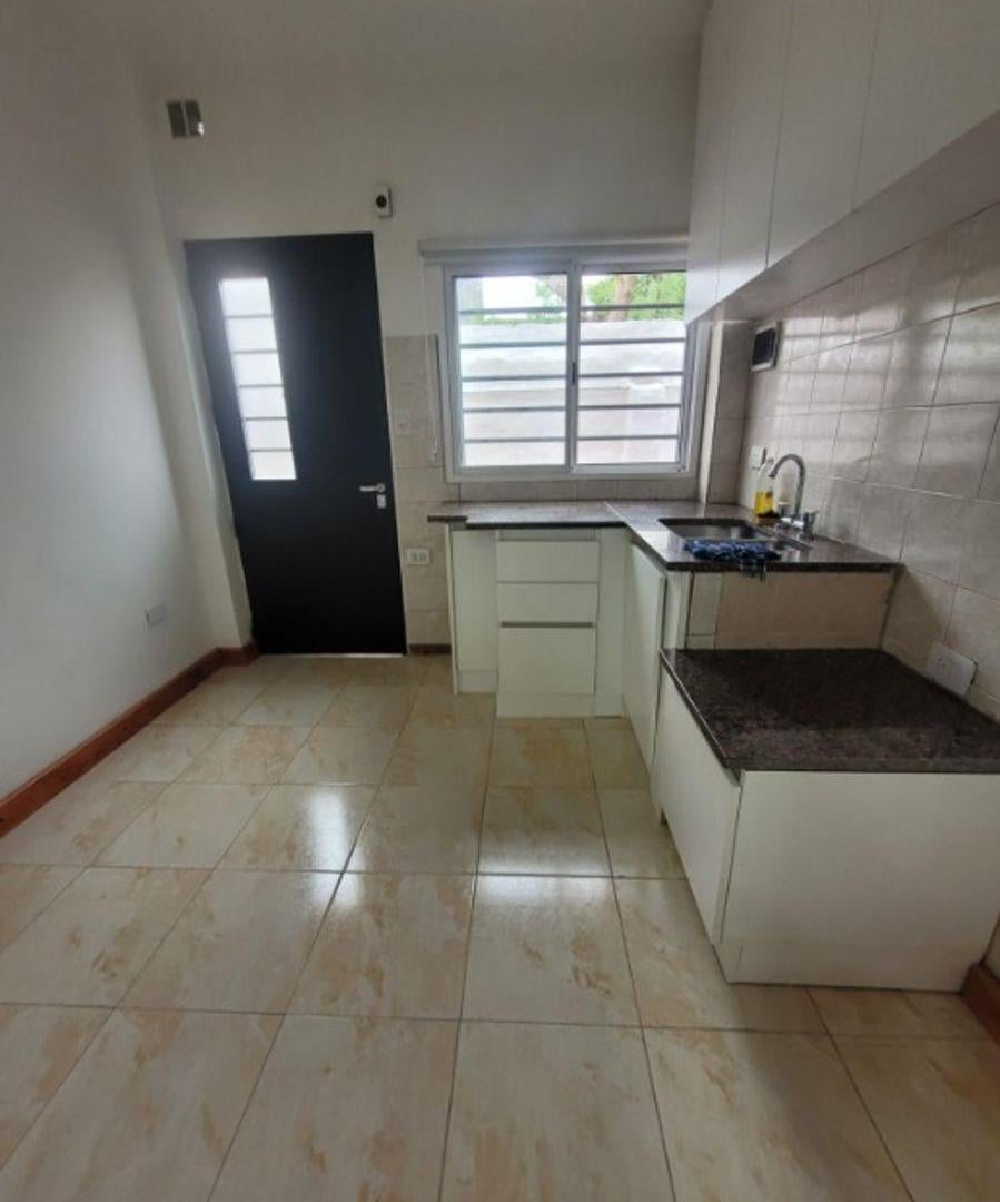 Foto de MONOAMBIENTE EN ALQUILER CATAMARCA 1126 QUILMES OESTE, imagen 3